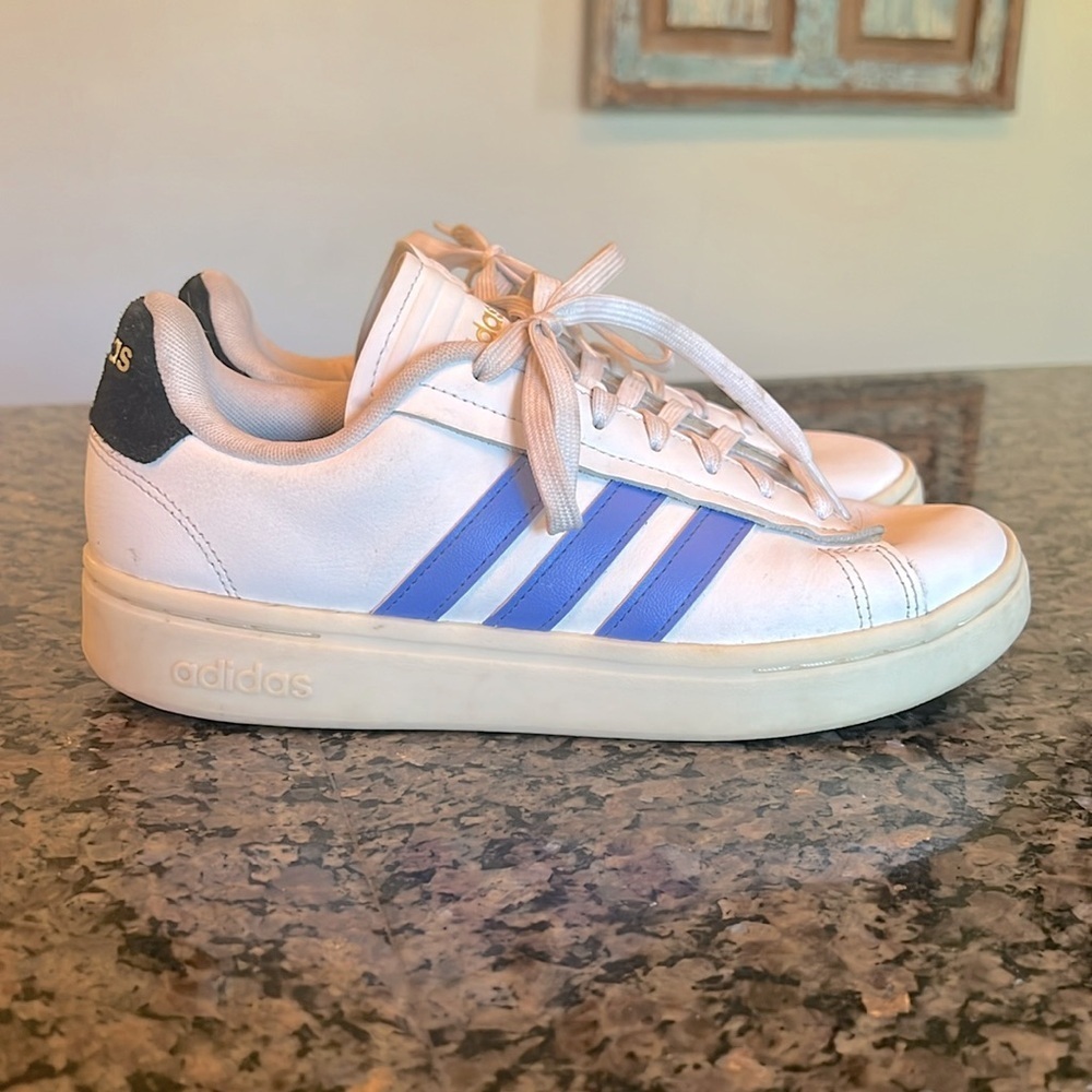 Adidas grand court alpha sneakers 7.5